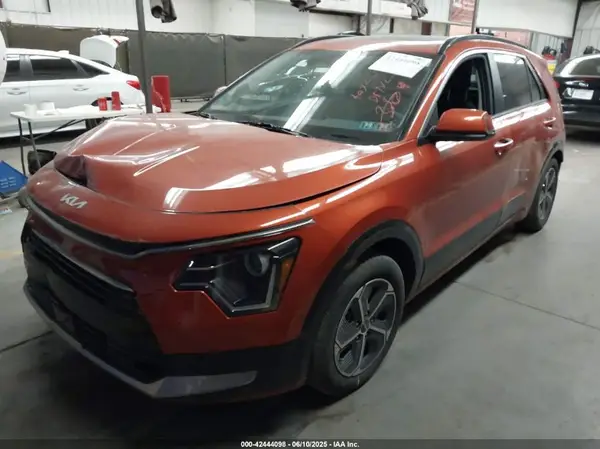 KNDCT3LE9P5059378 2023 KIA NIRO - Image 2