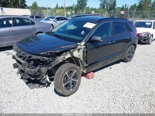KNDCT3LEXP5084872 2023 KIA NIRO - Image 2