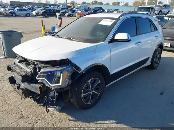 KNDCT3LEXR5125391 2024 KIA NIRO - Image 2