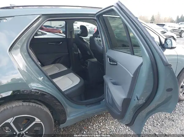 KNDCT3LEXS5235699 2025 KIA NIRO - Image 8