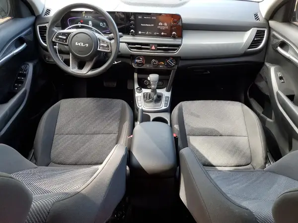 KNDEP2AA2S7699338 2025 KIA SELTOS - Image 8
