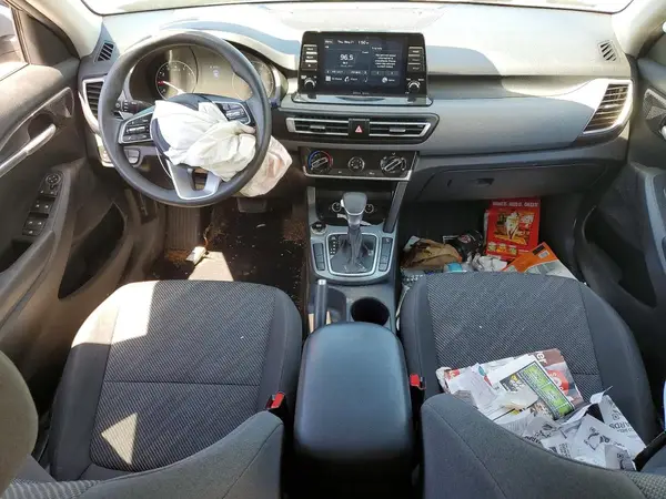 KNDEPCAA0M7072422 2021 KIA SELTOS - Image 8