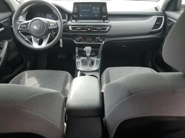 KNDEPCAA0M7118590 2021 KIA SELTOS - Image 8