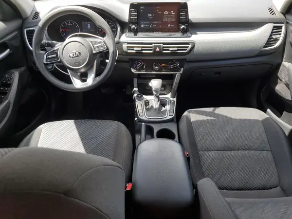 KNDEPCAA0M7137334 2021 KIA SELTOS - Image 8