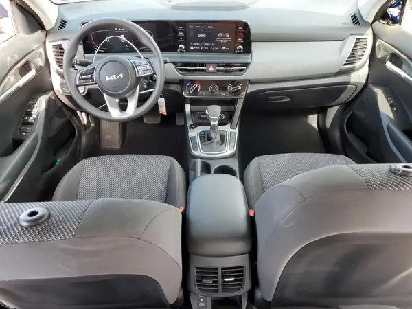 KNDEPCAA0R7644810 2024 KIA SELTOS - Image 8