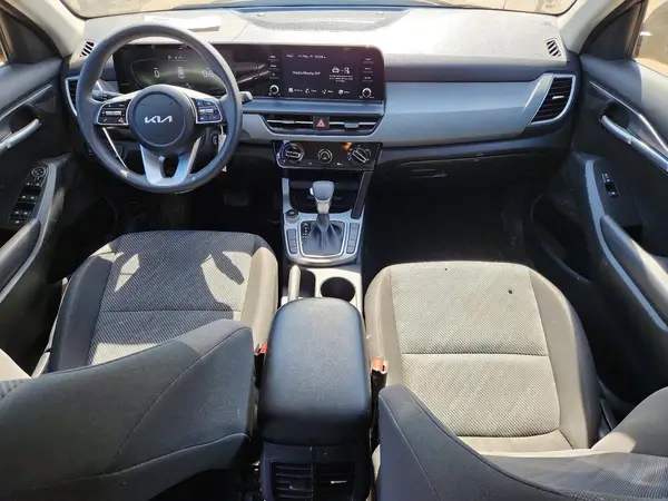 KNDEPCAA0R7649568 2024 KIA SELTOS - Image 8