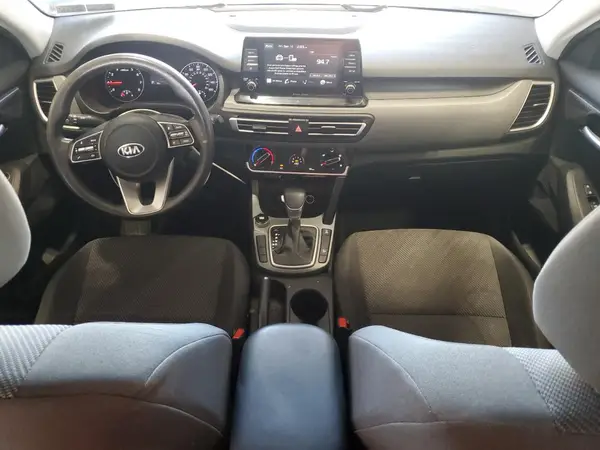 KNDEPCAA1M7044516 2021 KIA SELTOS - Image 8