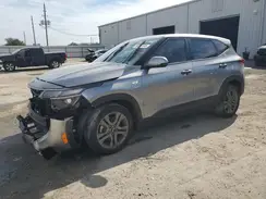 KNDEPCAA1M7045245 2021 KIA SELTOS