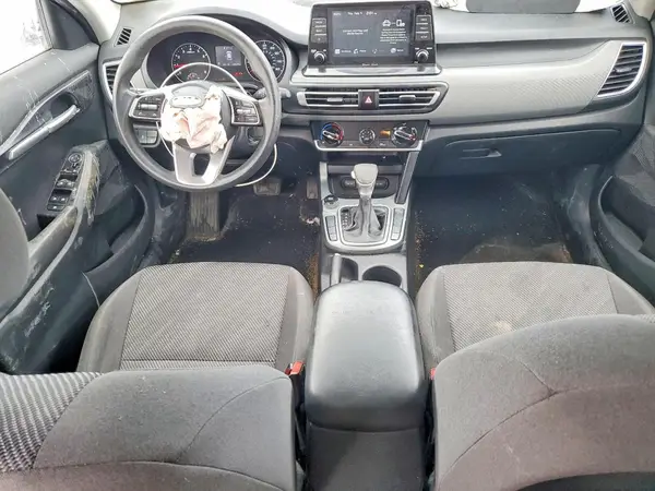KNDEPCAA1M7060974 2021 KIA SELTOS - Image 8