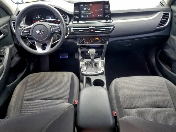 KNDEPCAA1M7061042 2021 KIA SELTOS - Image 8