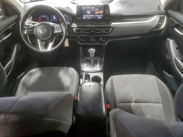 KNDEPCAA1M7063230 2021 KIA SELTOS - Image 8