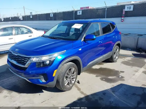 KNDEPCAA1M7092307 2021 KIA SELTOS - Image 2