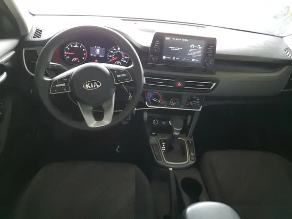 KNDEPCAA1M7096647 2021 KIA SELTOS - Image 8