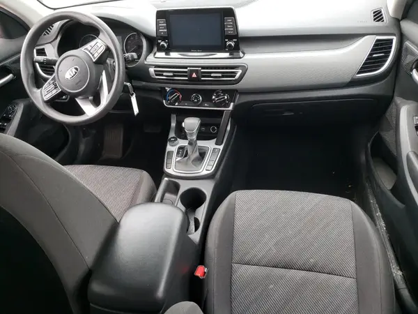 KNDEPCAA1M7101300 2021 KIA SELTOS - Image 8