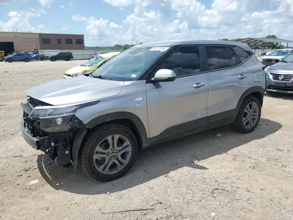 KNDEPCAA1M7105685 2021 KIA SELTOS - Image 1