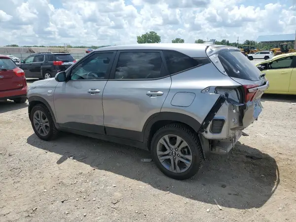 KNDEPCAA1M7105685 2021 KIA SELTOS - Image 2