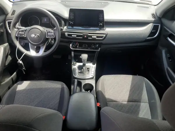 KNDEPCAA1M7105685 2021 KIA SELTOS - Image 8