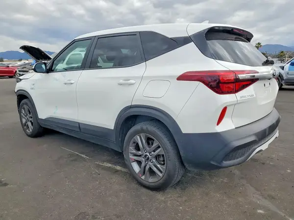 KNDEPCAA1M7126908 2021 KIA SELTOS - Image 2