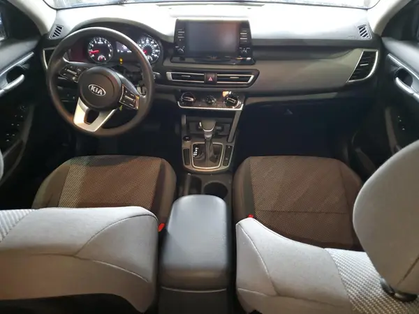 KNDEPCAA1M7135334 2021 KIA SELTOS - Image 8