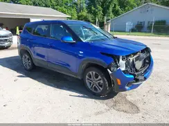 KNDEPCAA1M7136807 2021 KIA SELTOS