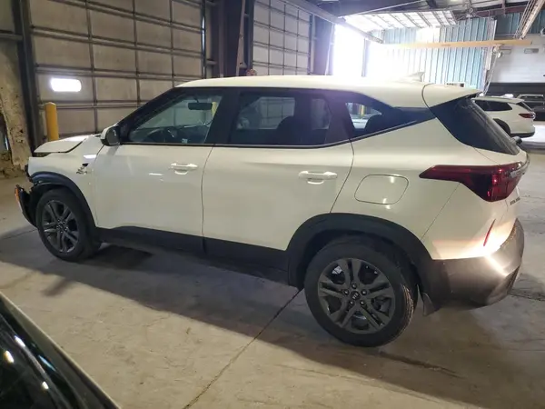 KNDEPCAA1M7137780 2021 KIA SELTOS - Image 2