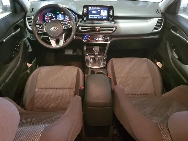 KNDEPCAA1M7137780 2021 KIA SELTOS - Image 8