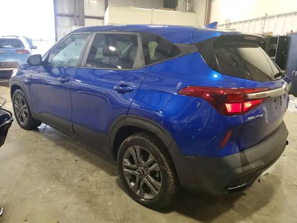 KNDEPCAA1M7155504 2021 KIA SELTOS - Image 2