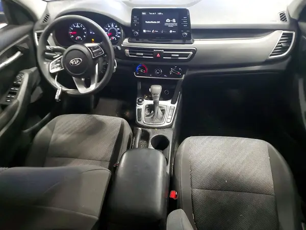 KNDEPCAA1M7155504 2021 KIA SELTOS - Image 8