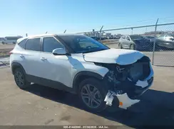 KNDEPCAA1M7173288 2021 KIA SELTOS