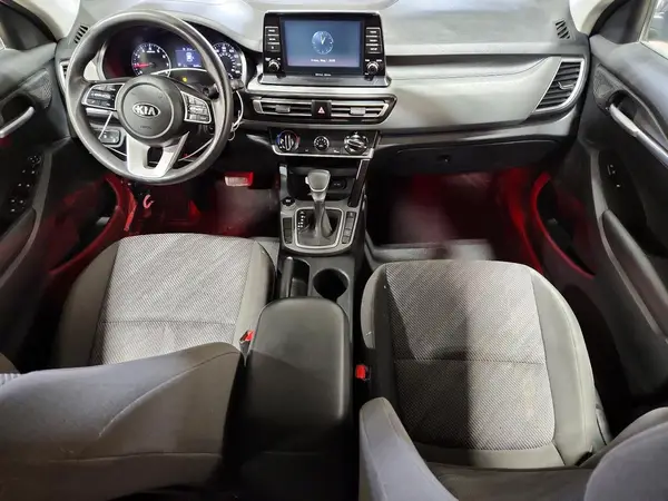 KNDEPCAA1M7174036 2021 KIA SELTOS - Image 8