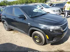 KNDEPCAA1M7186042 2021 KIA SELTOS