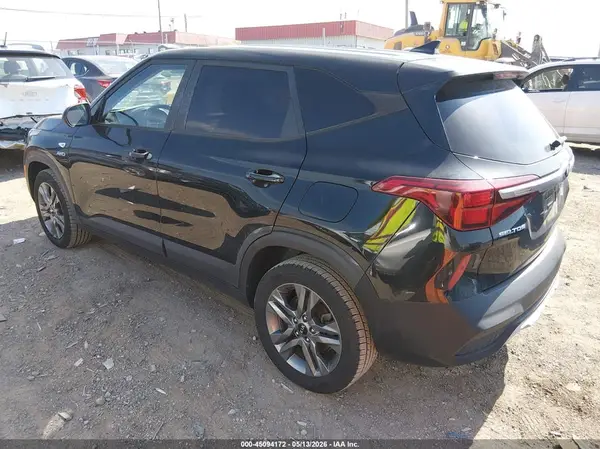 KNDEPCAA1M7186042 2021 KIA SELTOS - Image 2