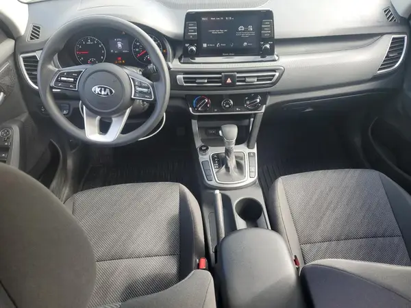 KNDEPCAA1M7231075 2021 KIA SELTOS - Image 8