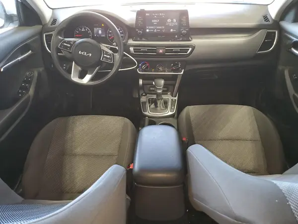 KNDEPCAA1N7324308 2022 KIA SELTOS - Image 8