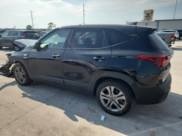 KNDEPCAA1N7335275 2022 KIA SELTOS - Image 2