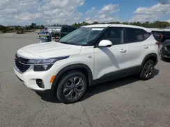 KNDEPCAA1R7481195 2024 KIA SELTOS