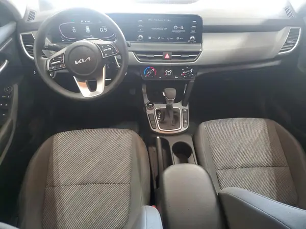 KNDEPCAA1R7499938 2024 KIA SELTOS - Image 8