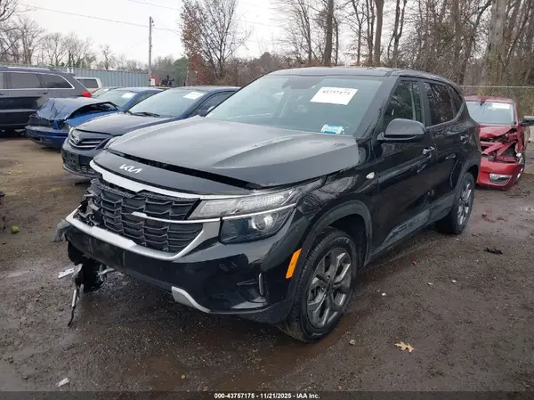 KNDEPCAA1R7514521 2024 KIA SELTOS - Image 2