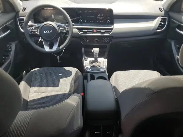 KNDEPCAA1R7553268 2024 KIA SELTOS - Image 8