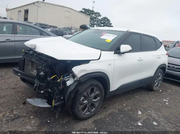 KNDEPCAA1R7580213 2024 KIA SELTOS - Image 2