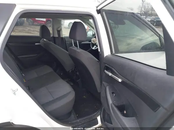 KNDEPCAA1R7612190 2024 KIA SELTOS - Image 8
