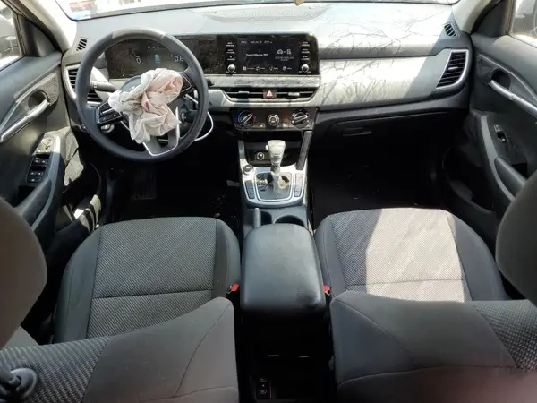 KNDEPCAA1R7618068 2024 KIA SELTOS - Image 8