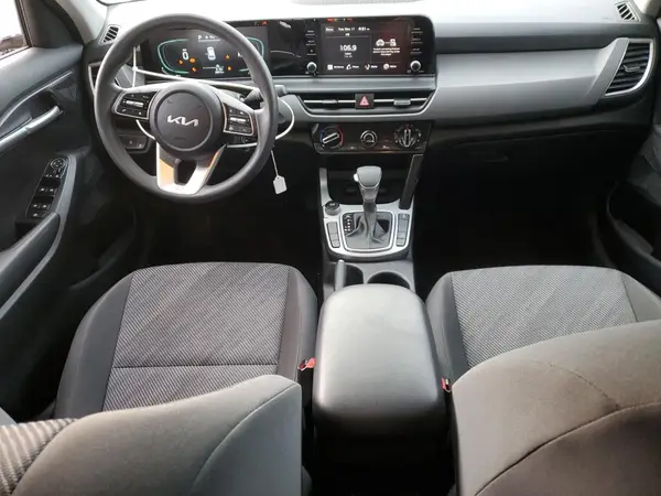 KNDEPCAA1R7636098 2024 KIA SELTOS - Image 8