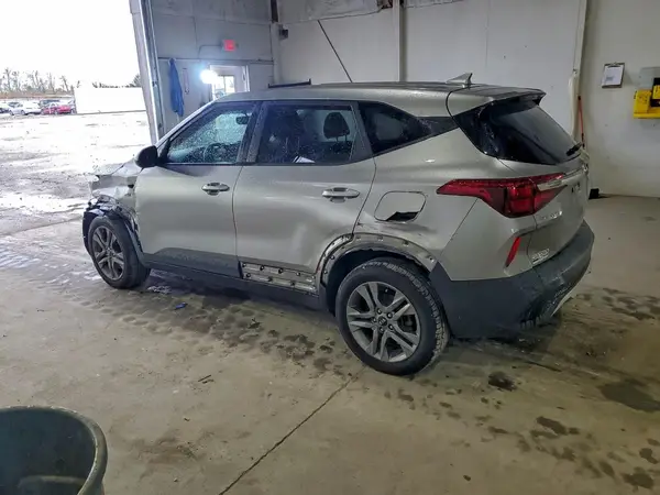 KNDEPCAA2M7082062 2021 KIA SELTOS - Image 2