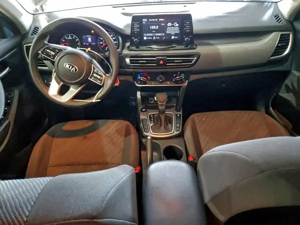 KNDEPCAA2M7082062 2021 KIA SELTOS - Image 8