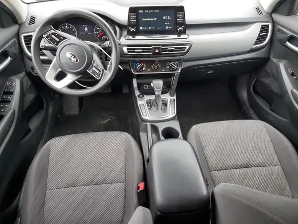KNDEPCAA2M7092901 2021 KIA SELTOS - Image 8