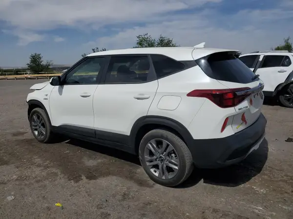 KNDEPCAA2M7094907 2021 KIA SELTOS - Image 2