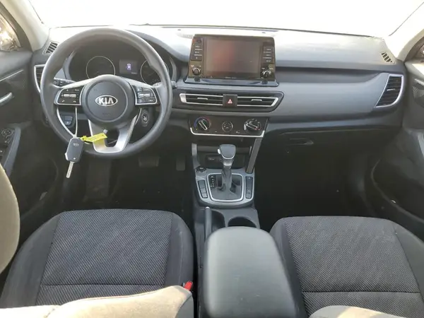 KNDEPCAA2M7106831 2021 KIA SELTOS - Image 8