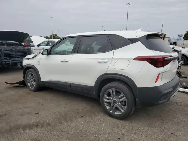 KNDEPCAA2M7111866 2021 KIA SELTOS - Image 2