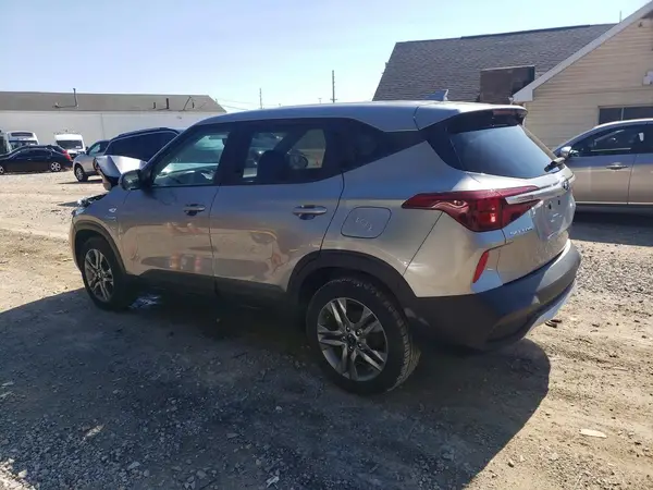 KNDEPCAA2M7112774 2021 KIA SELTOS - Image 2